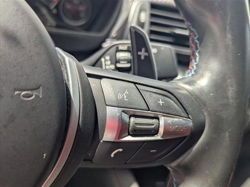 Used 2018 BMW M4 Convertible RWD image 12