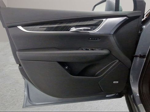 Used 2020 Cadillac XT6 Premium Luxury image 12