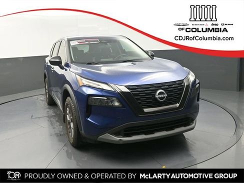 Used 2023 Nissan Rogue S AWD/4WD image 1