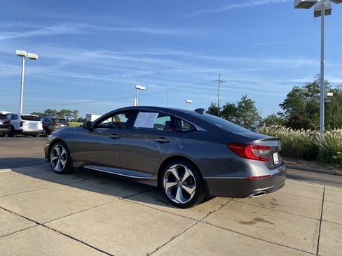 Used 2020 Honda Accord Touring image 8