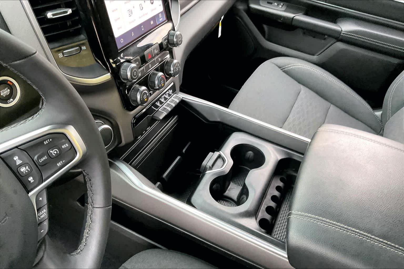 Used 2025 RAM 1500 Big Horn AWD/4WD image 16