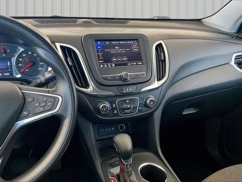 Used 2022 Chevrolet Equinox LT AWD/4WD image 3
