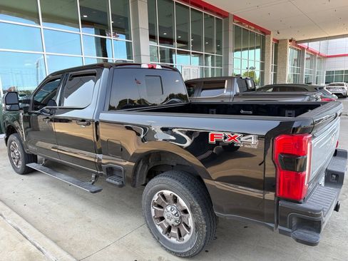 Used 2025 Ford F250 King Ranch w/ FX4 Off-Road Package AWD/4WD image 19