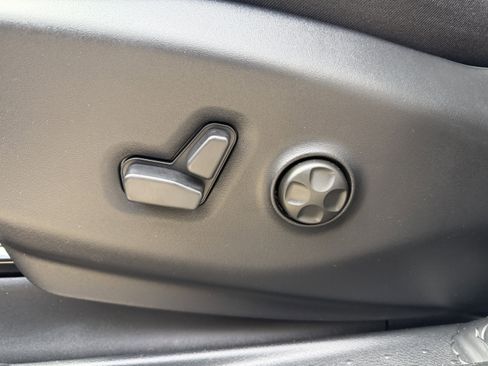 New 2026 Chrysler Pacifica Select image 35