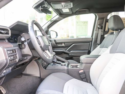 Used 2024 Toyota Tacoma TRD Sport image 19