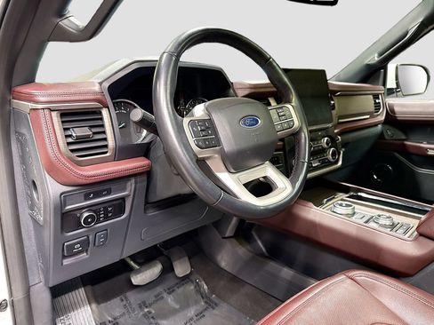 Used 2024 Ford Expedition Max Limited AWD/4WD image 10