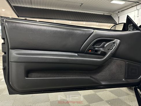 Used 2002 Chevrolet Camaro Z28 image 39