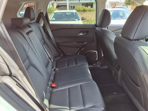 Used 2023 Nissan Rogue SV w/ SV Premium B Package image 23