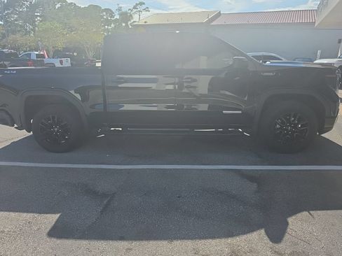 Used 2024 GMC Sierra 1500 Elevation w/ LPO, Elevation Black Package AWD/4WD image 7