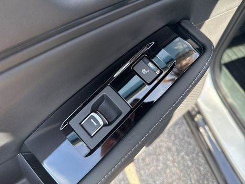 Used 2025 Honda Accord Touring image 10