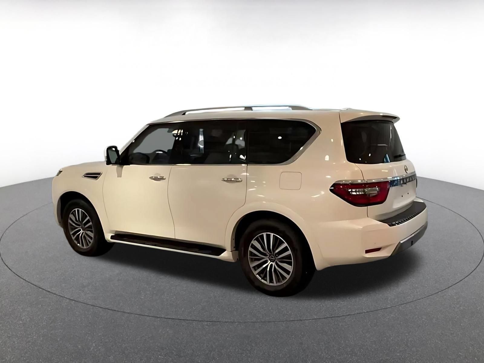 Used 2024 Nissan Armada SL RWD image 12