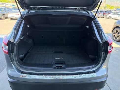 Used 2022 Nissan Rogue Sport SV w/ Technology Package AWD/4WD image 27
