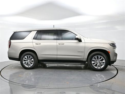 Used 2023 Chevrolet Tahoe LT w/ Luxury Package image 8