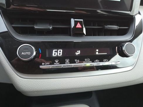 Used 2023 Toyota Corolla LE image 16