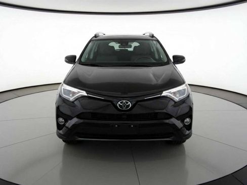 Used 2016 Toyota RAV4 Limited image 2