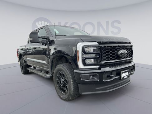 New 2026 Ford F250 Lariat w/ Black Appearance Package AWD/4WD image 10