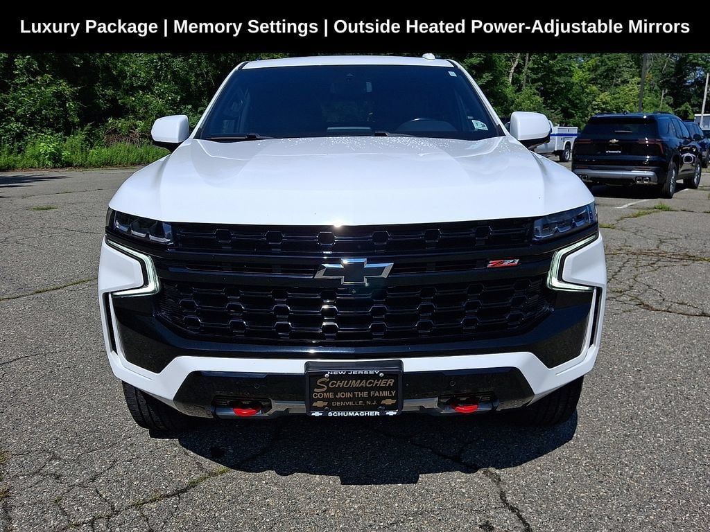 Used 2023 Chevrolet Tahoe Z71 w/ Luxury Package AWD/4WD image 2