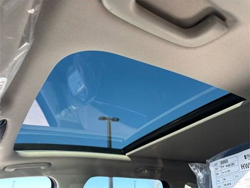 New 2026 Kia Sorento S w/ S Panoramic Sunroof Package FWD image 6