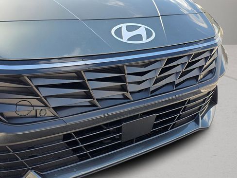 New 2026 Hyundai Elantra SEL Sport Premium FWD image 9
