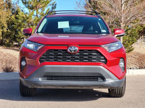 Used 2020 Toyota RAV4 XLE Premium image 2