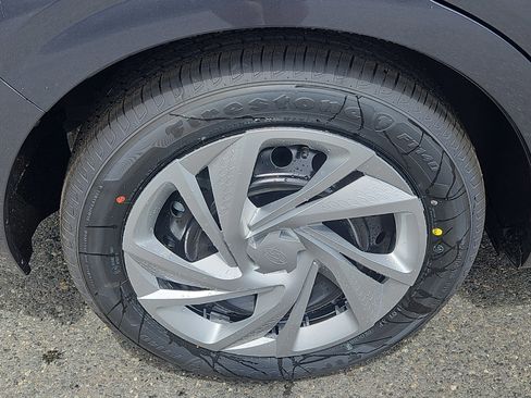 New 2025 Subaru Impreza 2.0i image 3