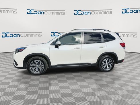 Used 2024 Subaru Forester Premium AWD/4WD image 5