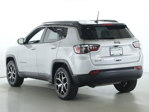Used 2025 Jeep Compass Limited AWD/4WD image 40
