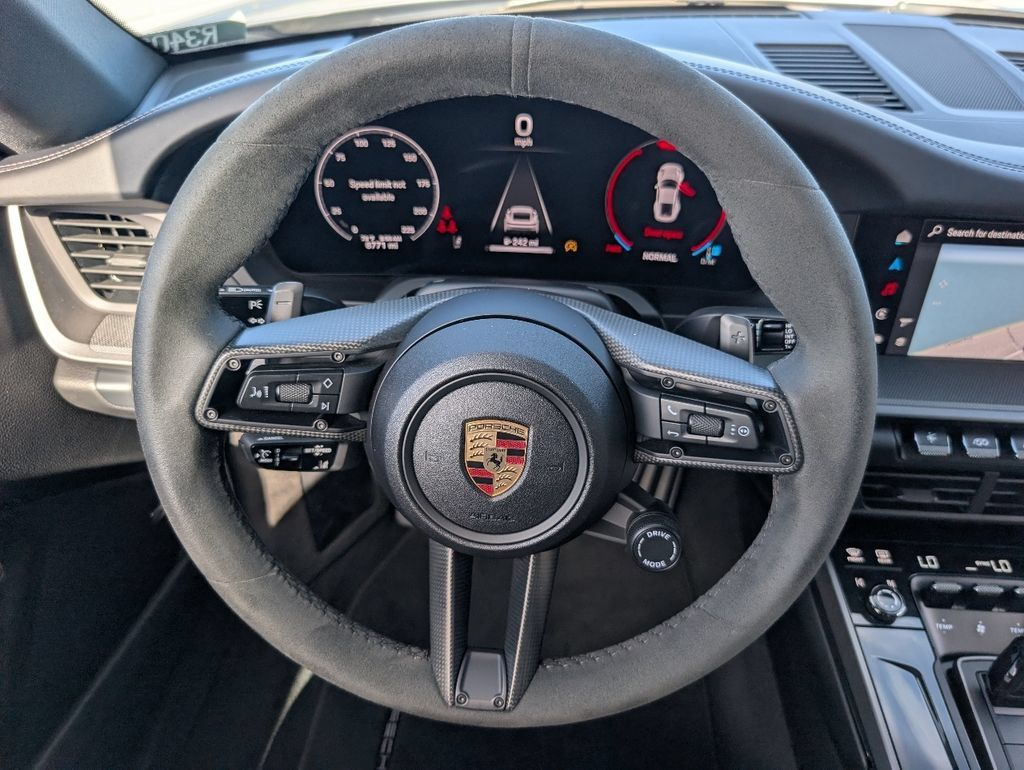 Used 2025 Porsche 911 Carrera S RWD image 21