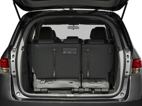 Used 2016 Honda Odyssey SE image 12
