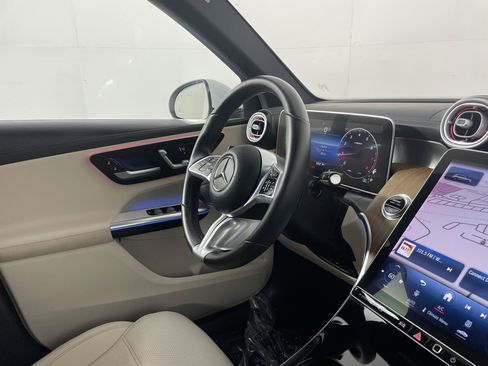 Certified 2023 Mercedes-Benz GLC 300 4MATIC image 10