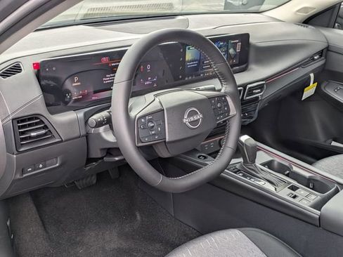 New 2026 Nissan Sentra SV w/ SV Convenience Package FWD image 25