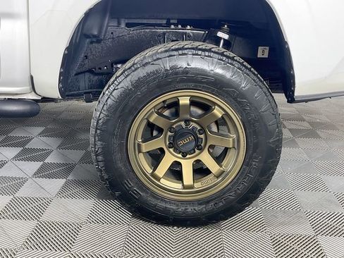 Used 2022 Toyota Tacoma SR image 30