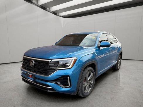 Used 2024 Volkswagen Atlas Cross Sport SEL R-Line image 1