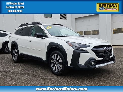 Used 2023 Subaru Outback Limited image 1