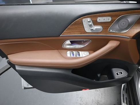 Used 2026 Mercedes-Benz GLS 450 4MATIC image 21