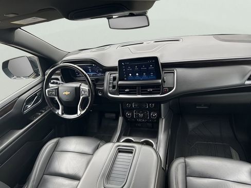 Used 2023 Chevrolet Suburban LT w/ Luxury Package AWD/4WD image 40