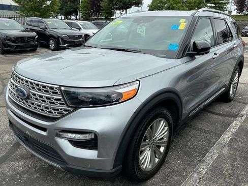 Used 2022 Ford Explorer Limited w/ Equipment Group 301A AWD/4WD image 14