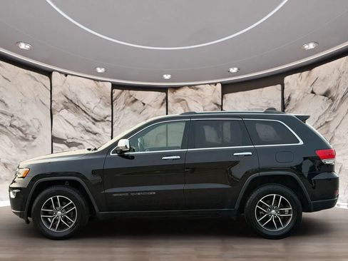 Used 2018 Jeep Grand Cherokee Limited AWD/4WD image 9