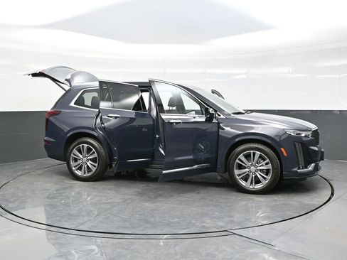 New 2025 Cadillac XT6 Premium Luxury w/ Technology Package image 40