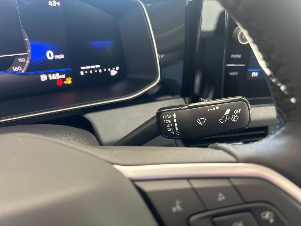 New 2026 Volkswagen Jetta SE FWD image 16