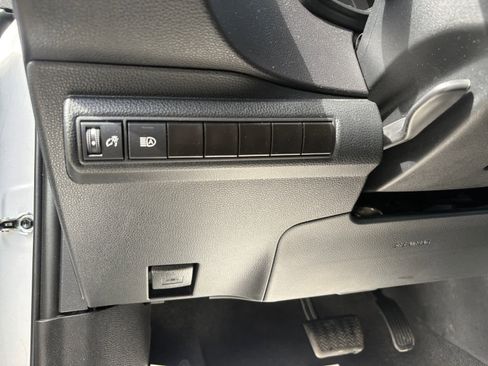 Used 2024 Toyota Corolla LE image 19