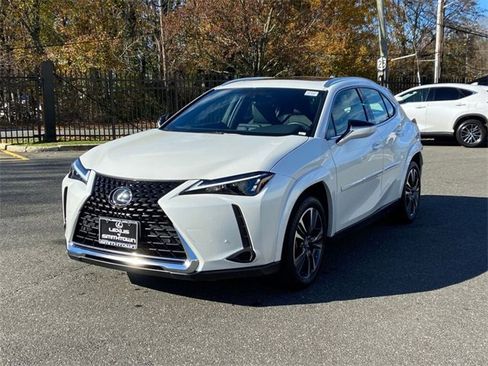 Used 2024 Lexus UX 250h AWD w/ Premium Package image 8
