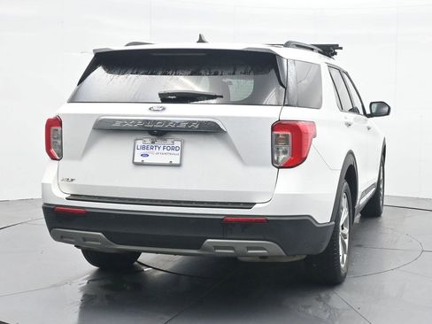 Used 2021 Ford Explorer XLT w/ Equipment Group 202A RWD image 6