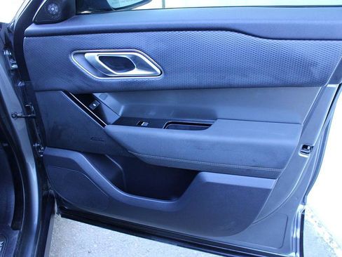 Used 2019 Land Rover Range Rover Velar image 27