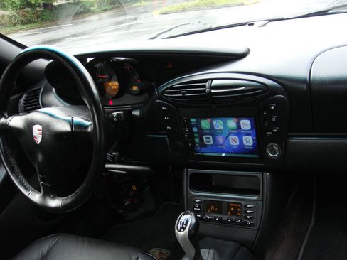 Used 2001 Porsche Boxster RWD image 16