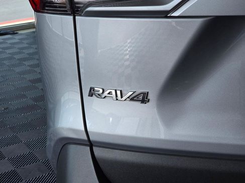 Used 2024 Toyota RAV4 XLE AWD/4WD image 13