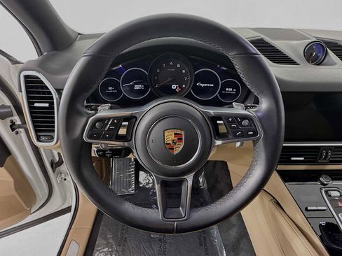 Certified 2019 Porsche Cayenne AWD/4WD image 15