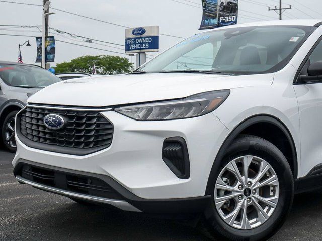 Certified 2025 Ford Escape Active AWD/4WD image 3