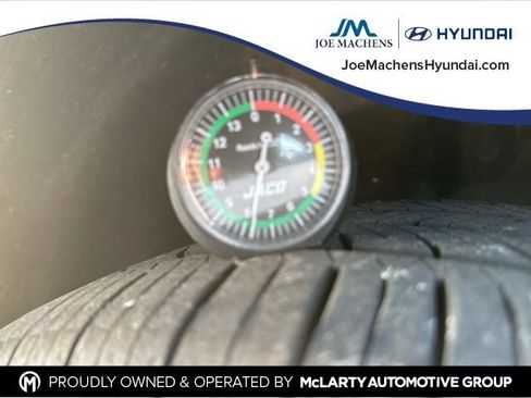 Used 2020 Hyundai Elantra GT image 11