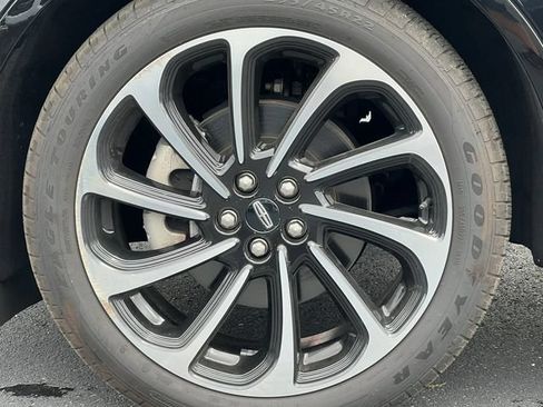 Used 2025 Lincoln Nautilus Black Label AWD/4WD image 7